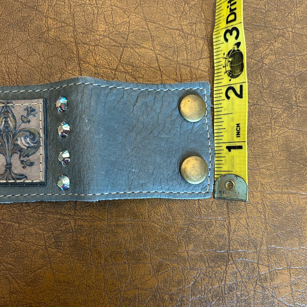 KBD Studio Leather Bracelet - Picture 6 of 6
